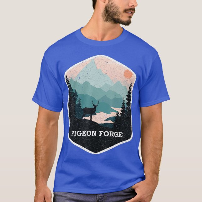 Pigeon Forge Souvenir Great Smoky Mountains TN T-Shirt (Front)