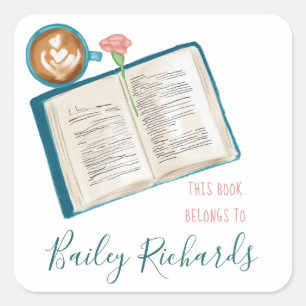 Pile de livres et Étiquette de plaque de café