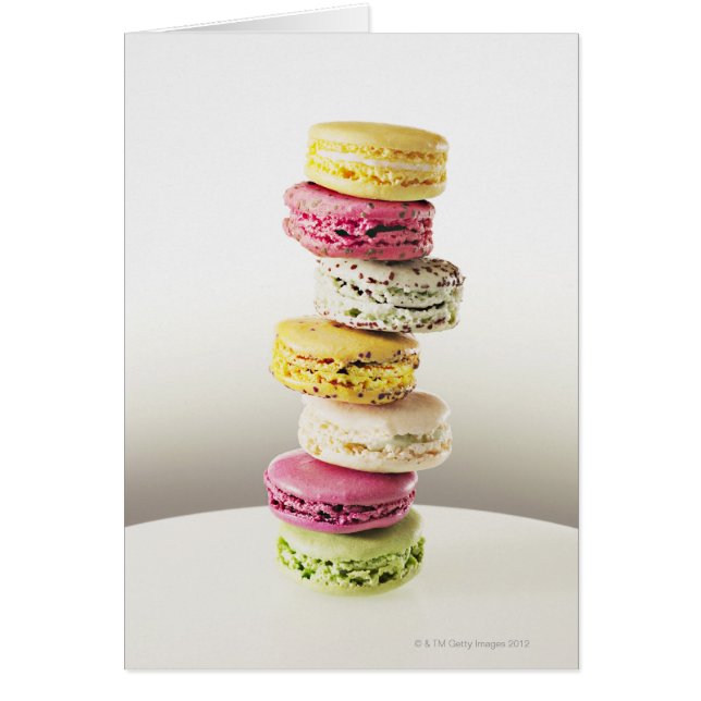 Pile de macarons vibrants (Devant)