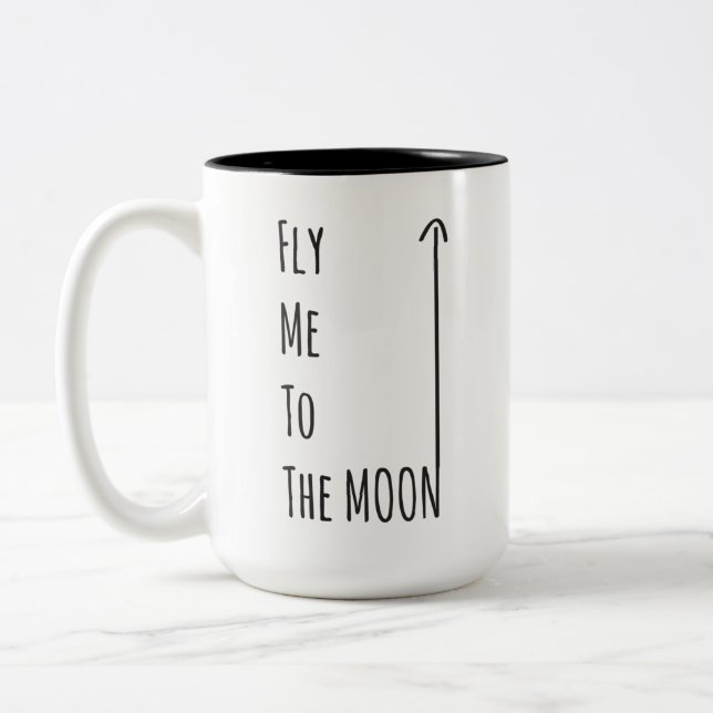 Pilotez-moi à la lune - la tasse nerd libre de (Gauche)