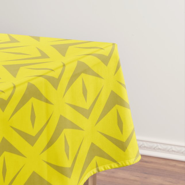 Pineapple Birthday Party Tablecloth (In Situ)