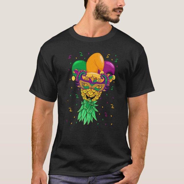 Pineapple Mardi Gras Festival Party Funny Jester M T-Shirt (Front)