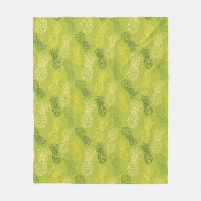 Pineapple Outline Pattern on Green Fleece Blanket (Front)