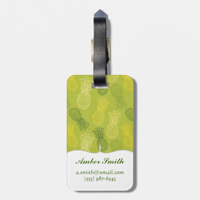 Pineapple Outline Pattern on Green Luggage Tag (Back Vertical)