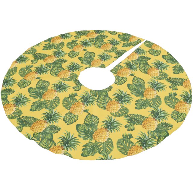 Pineapples & Tropical Leaves On Gold Brushed Polyester Tree Skirt (Angled)