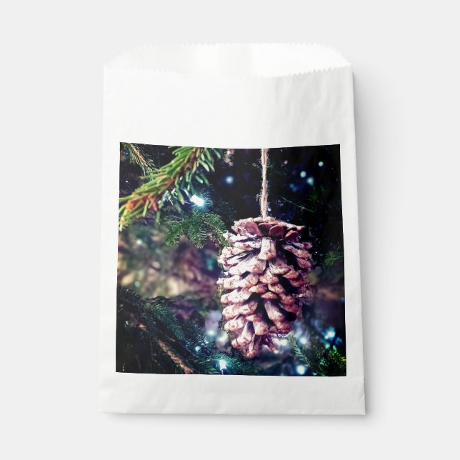 Pinecone Favour Bag (Front)