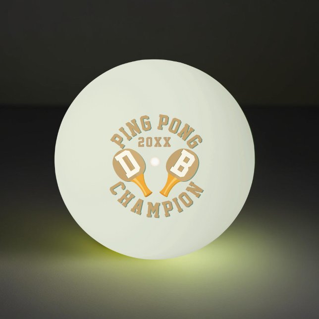 Ping Pong Monogramme de lueur dans la balle de ping-pong du  (It's not just about playing in the dark; it's about being the champion!)