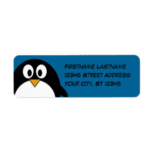 pingouin mignon de bande dessinée avec l'arrière