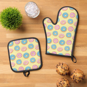 Pink and Blue Doughnut Pattern Oven Mitt & Pot Holder Set