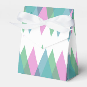 Pink and green triangles favor box