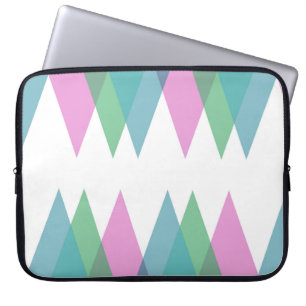 Pink and green triangles laptop sleeve