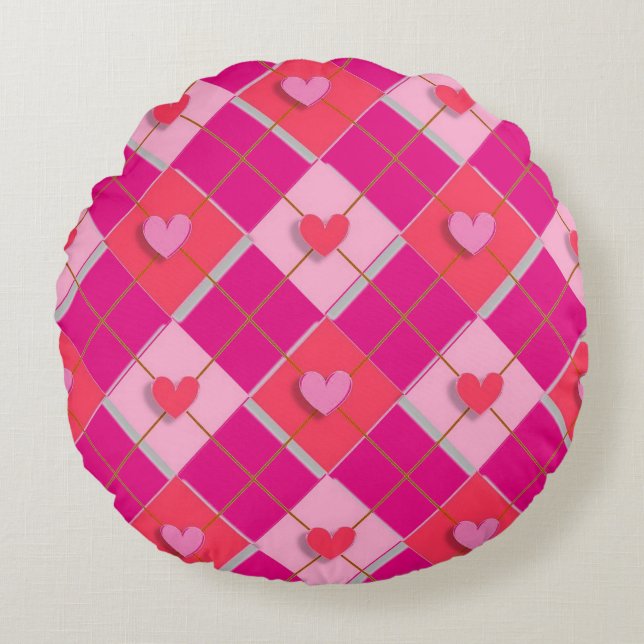 Pink And Red Argyle Hearts Round Pillow (Front)