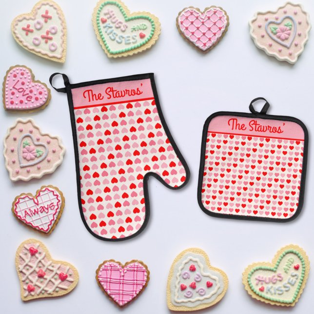 Pink and Red Valentine Heart Pattern Custom Text Oven Mitt & Pot Holder Set (Creator Uploaded)