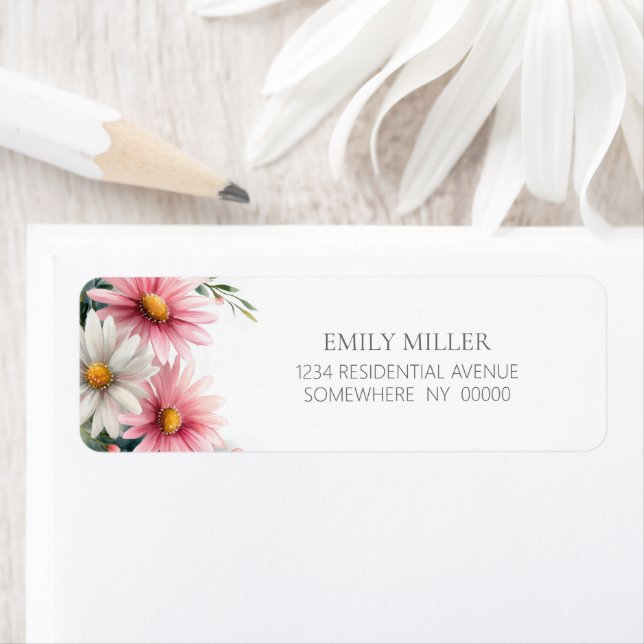 Pink and White Daisies Return Address Label (En situation)