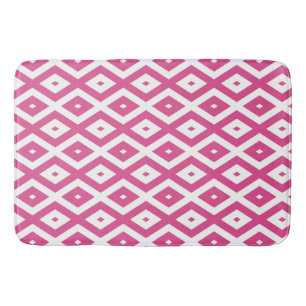 Pink and white diamond pattern bath mat