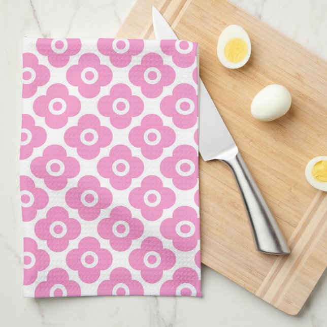 Pink and white simple floral pattern kitchen towel (Quarter Fold)