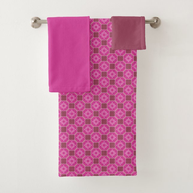 Pink Arabesque Star Floral Seamless Pattern Bath Towel Set (Insitu)