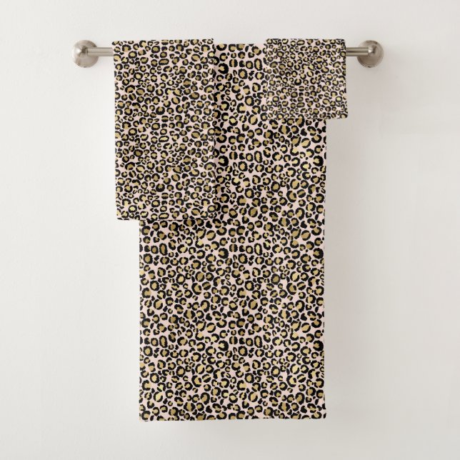 Pink Blush Gold Leopard Print Bath Towel Set (Insitu)