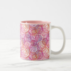 Pink bubbles pattern retro mug