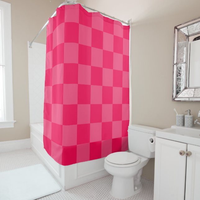 Pink chequered background (In Situ)
