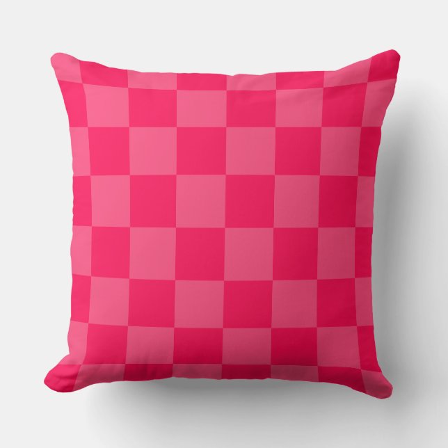 Pink chequered background throw pillow (Front)