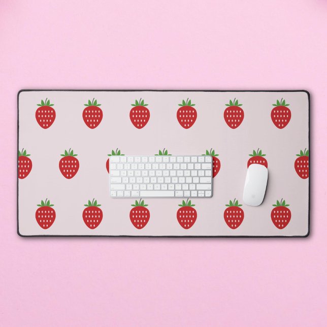 Pink Desk Mat with Strawberry (Pink Desk Mat with Strawberry)