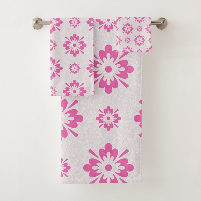 Pink floral pattern bath towel set (Insitu)