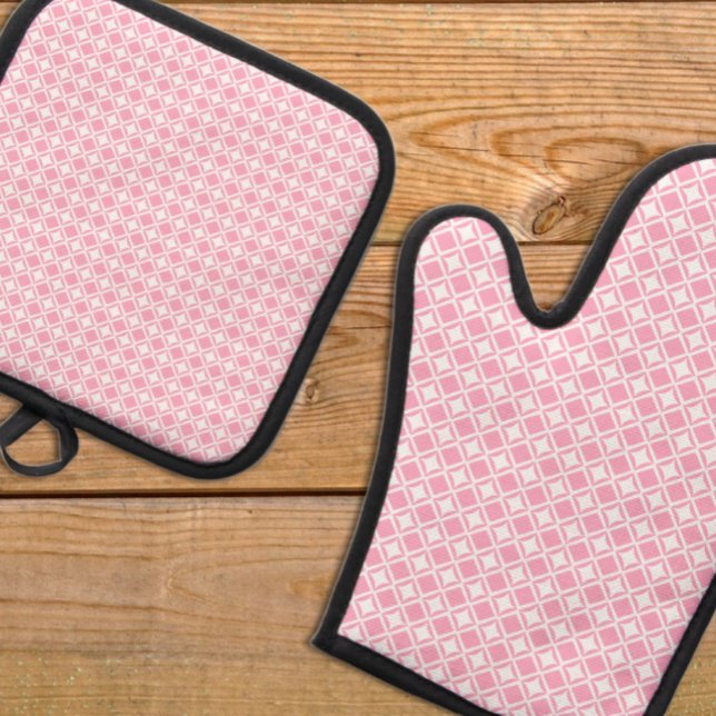 Pink Geometric Oven Mitt & Pot Holder Set (Creator Uploaded)