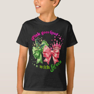 Pink Goes Good With Green Funny Halloween Witch Wo T-Shirt
