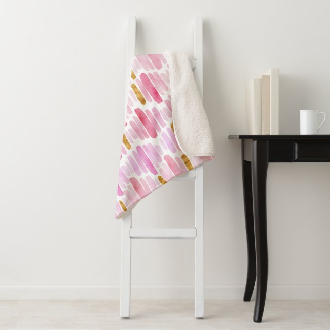 Pink & Gold Watercolor Paint Sherpa Blanket (In Situ)