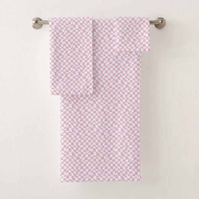 Pink groovy checked  bath towel set (Insitu)