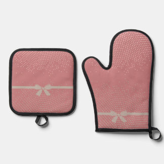 Pink Half-tone Oven Mitt & Pot Holder Set