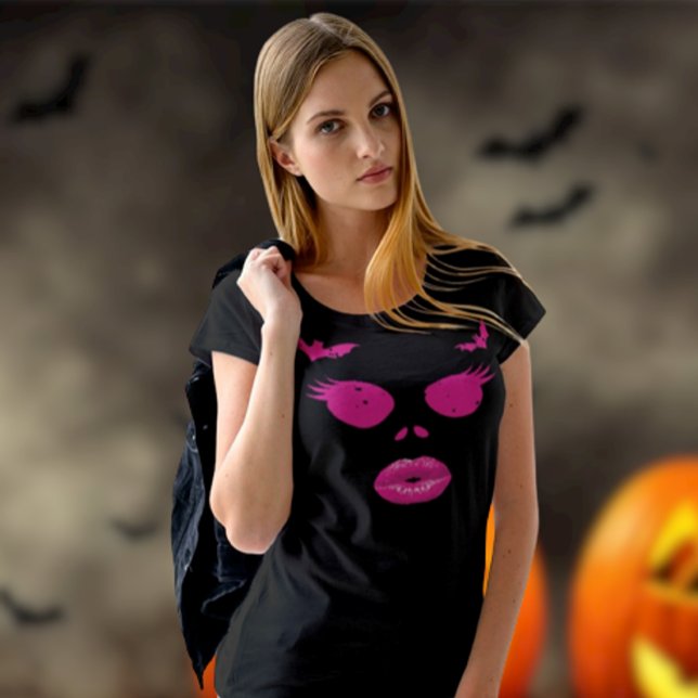 Pink Jack-o'-Lantern with Eyelashes Halloween T-Shirt (Pink  Halloween Jack O Lantern Lips  Young Woman)