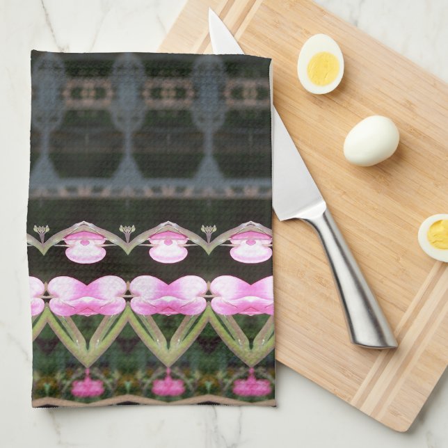 Pink patterned with green kitchen towel (Quarter Fold)