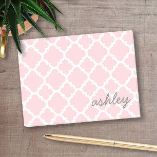 Pink Quatrefoil Pattern with Personalized Name Post-it Notes