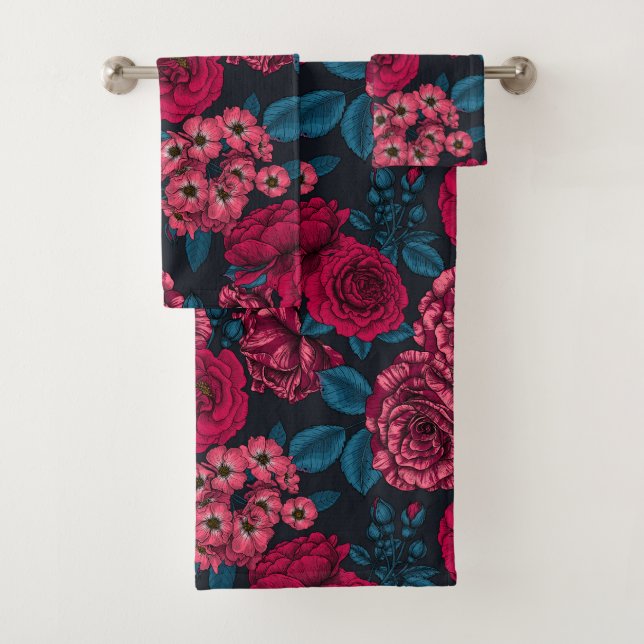 Pink, red and bi-colour roses with blue leaves on  bath towel set (Insitu)