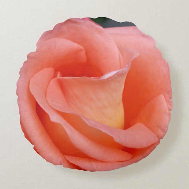 pink rose petals round pillow (Front)