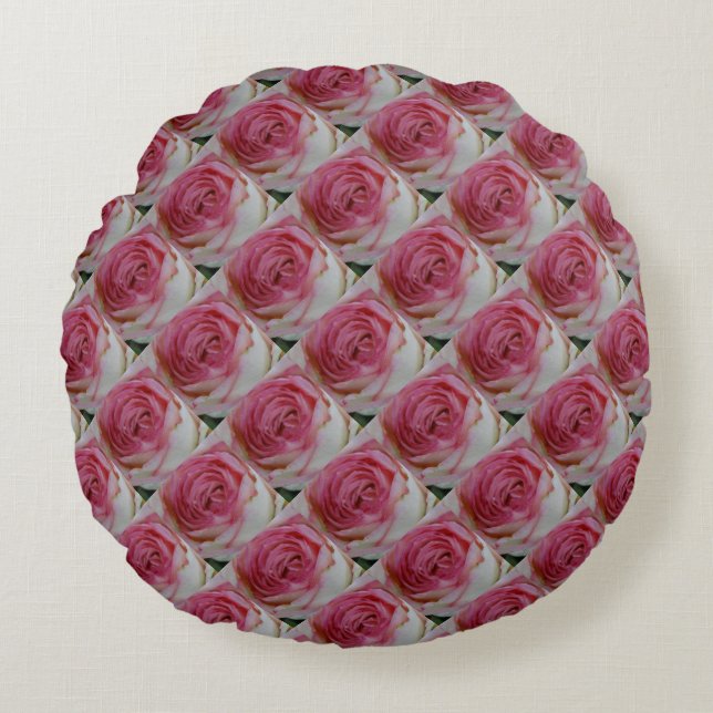 Pink roses round pillow (Front)