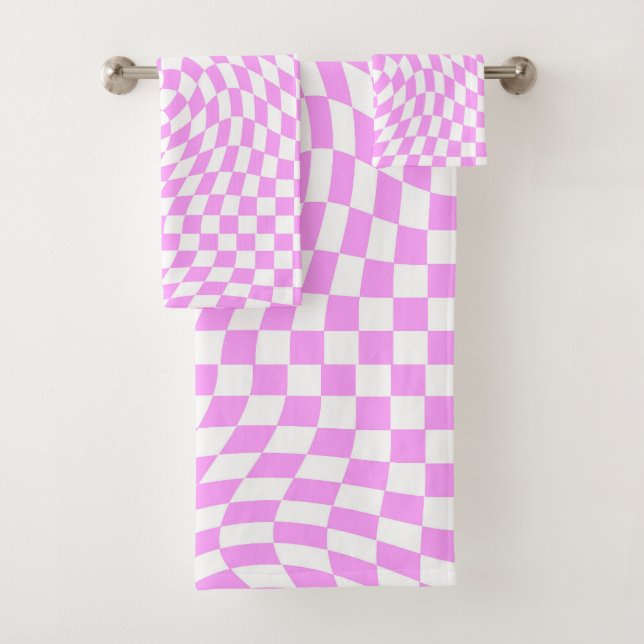 Pink & White Warped Chequered Chequered Pattern   Bath Towel Set (Insitu)