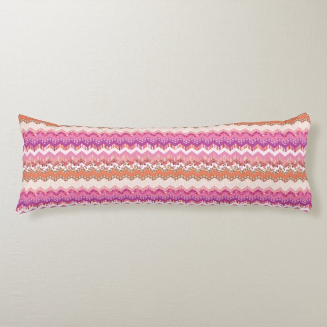 Pink zigzag background body pillow (Front)