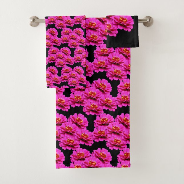 Pink Zinnia Flower Bouquet  Bath Towel Set (Insitu)