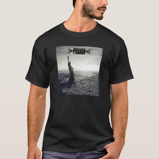 Piranah se brisant en bas du T-shirt (Devant)