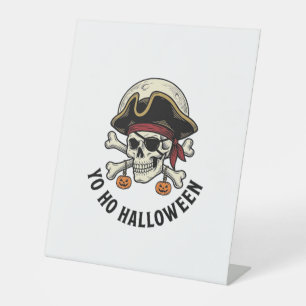 Pirate Skull Halloween Vintage Engraving White Shi Pedestal Sign