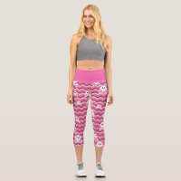 Pirate Skulls Pink Capri Leggings