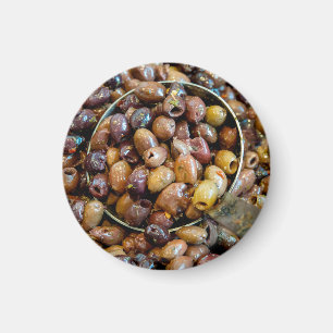 Pitted and Seasoned Black Leccino Olives Magnet