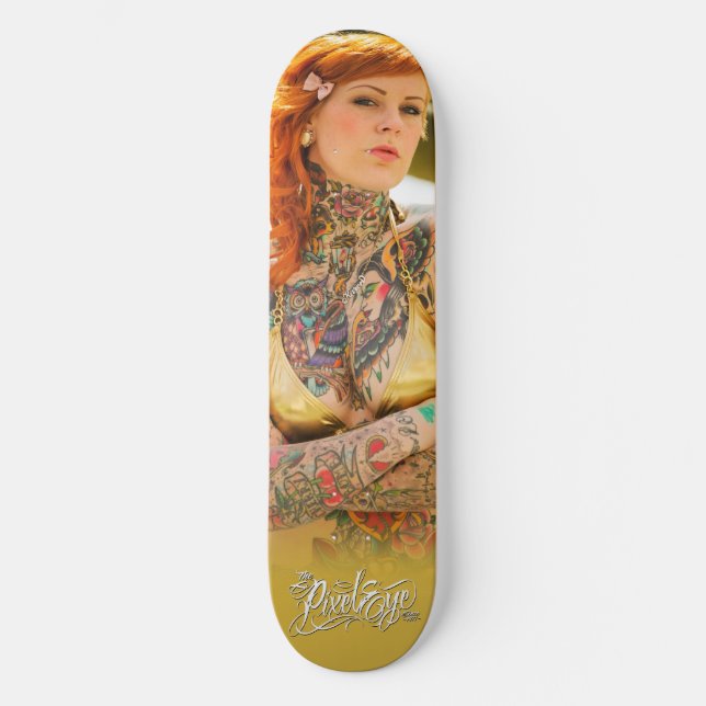Pixeleye - Katy Gold Skateboard Deck (Recto)