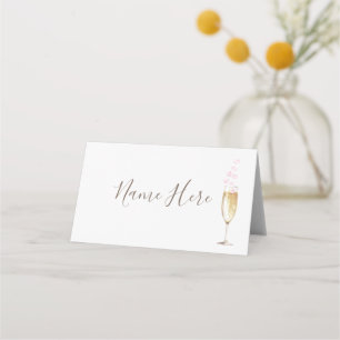 Placement Carte de table pliée avec rose et verre à champagn