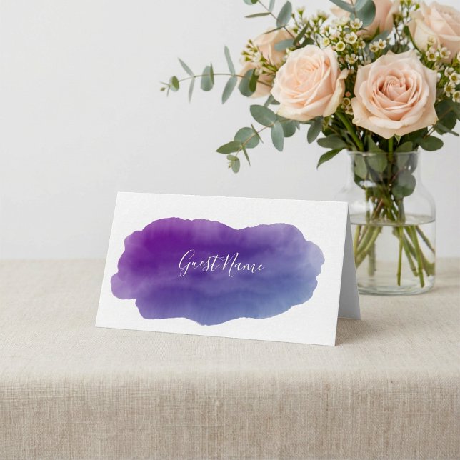 Placement Carte du nom de l'invité d'aquarelle violette soup (Soft purple watercolor guest name place card.)