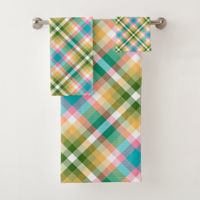 Plaid Bath Towel Set (Insitu)