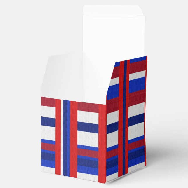 Plaid Patriot Favor Box (Opened)